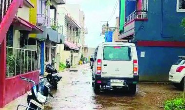 पाठ्य पुस्तक के पूर्व जीएम और बीईओ के घर एसीबी की छापेमारी जारी