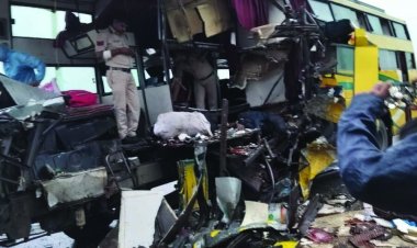 पीएम मोदी की सभा में शामिल होने जा रहे भाजपा कार्यकर्ताओं से भरी बर हाईवा से टकराई, 2 की मौत, 12 घायल