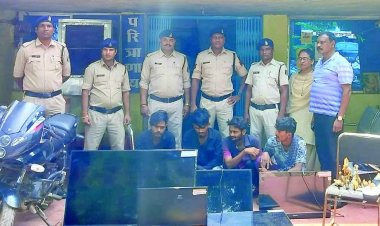 चोरी के मामले का खुलासा, 4 चोरों से 5 लाख का सामान जब्त