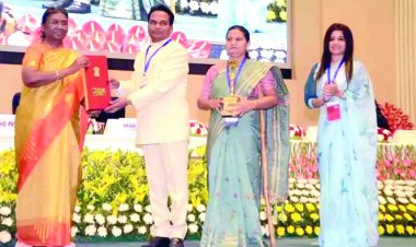 राष्ट्रपति मुर्मू के हाथों छत्तीसगढ़ को मिला भूमि सम्मान