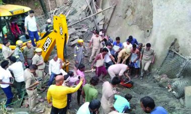 सुबह-सुबह बड़ा हादसा, निर्माणाधीन मकान का लेंटर गिरने से 14 दबे, 4 की मौत
