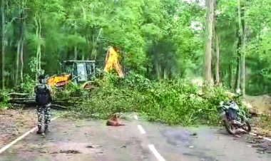 शहीद दिवस पर नक्सलियों ने जमकर मचाया उत्पात