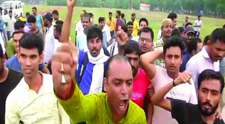 बिहार में शिक्षक भर्ती नियम पर बवाल, पुलिस के साथ हाथापाई