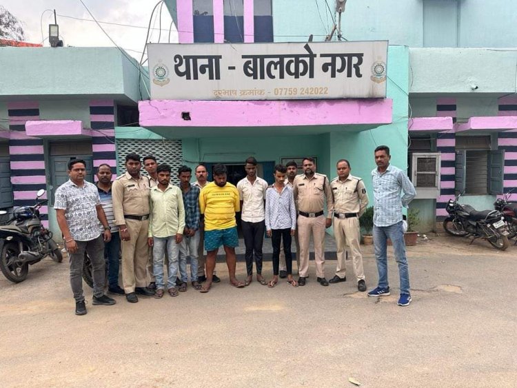 3 लाख मूल्य के विद्युत खंबा चुराने वाले 5 चोर गिरफ्तार
