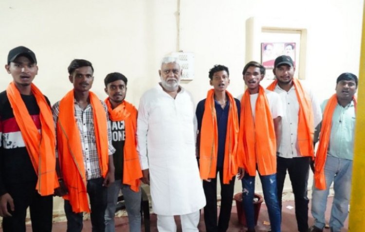 विधायक निवास बुलाकर धोखे से दिलाई गई थी कांग्रेस की सदस्यता, बीजेपी में शामिल हुए कार्यकर्ताओं ने लगाया आरोप
