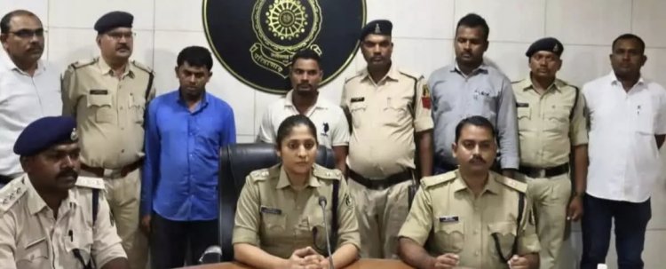 8 बाइक और 2 स्कूटी समेत दो चोर गिरफ्तार