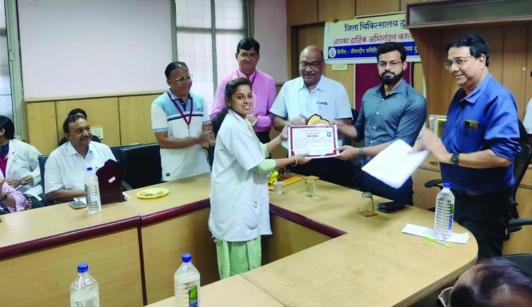 उत्कृष्ठ सेवा के लिए चिकित्सक हुए सम्मानित