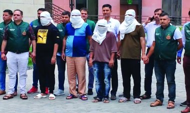 फर्जी कॉल सेंटर का खुलासा: चाइल्ड पोर्नोग्राफी में फंसाने की धमकी देकर अमेरिकी नागरिकों से 163 करोड़ की ठगी,  18 आरोपी गिरफ्तार