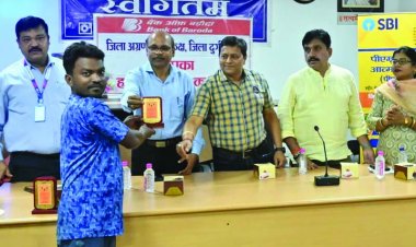 उत्कृष्ट स्ट्रीट वेंडर्स को मिला सम्मान
