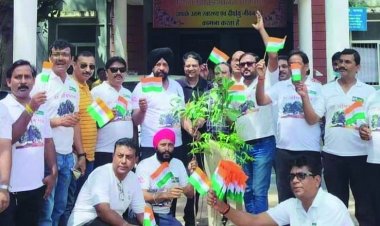 हर घर तिरंगा और हर आंगन एक पेड़ का क्रियान्वयन एक साथ