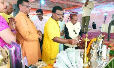 कसौंधन वैश्य समाज को अब दूसरे भवनों पर नहीं होना पड़ेगा आश्रित, स्वयं का भवन बनने से लोगों में हर्ष