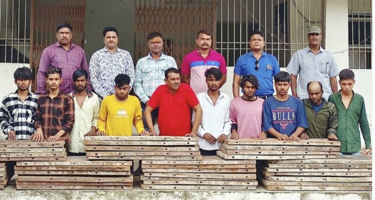 सुरंग का इस्तेमाल कर भिलाई इस्पात संयंत्र में चोरी करने वाले तीन नाबालिग सहित 10 आरोपी गिरफ्तार