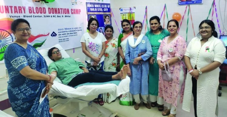 स्वतंत्रता दिवस पर किये रक्तादान