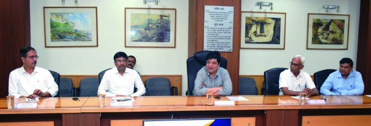 जवाहरलाल नेहरू चिकित्सालय एवं अनुसंधान केन्द्र, भिलाई में स्वास्थ्य  प्रबंधन सूचना प्रणाली की स्थापना हेतु सी-डैक, नोएडा के साथ समझौता