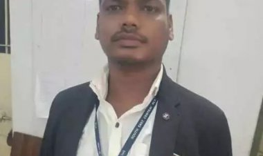 यात्रियों से उगाही करते ट्रेन में पकड़ा गया फर्जी टीटी