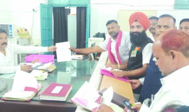 आवारा मवेशी व कुत्तों के आतंक से लोग परेशान, ढेरों शिकायत के बाद कोई ठोस पहल नहीं