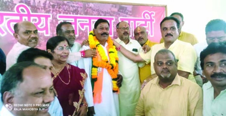 कार्यक्रमों और अभियानों को चलाने के साथ-साथ बूथ स्तर पर सक्रिय होकर काम करना जरुरी - जितेन्द्र वर्मा