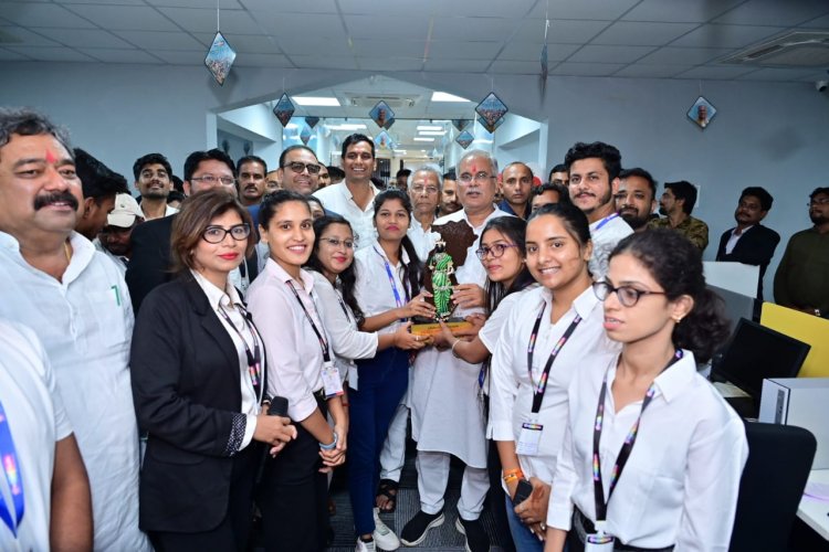 सीएम ने किया 3 करोड़ के इंडोर स्टेडियम और बीपीओ सेंटर का लोकार्पण,500 युवाओं को मिलेगा रोजगार