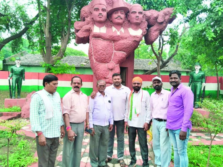 किसान कांग्रेस के जिला अध्यक्ष राजेश चौधरी ने शहीद भगत सिंह को दी श्रद्धांजलि