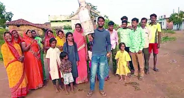 भाजपा नेता व पूर्व विधायक ने मां बमलेश्वरी के जयकारों पर लगाई रोक, आक्रोशित लोगों ने डोंगरगढ़ और राजनांदगांव में जगह-जगह विरोध प्रदर्शन के बाद फूंका पुतला