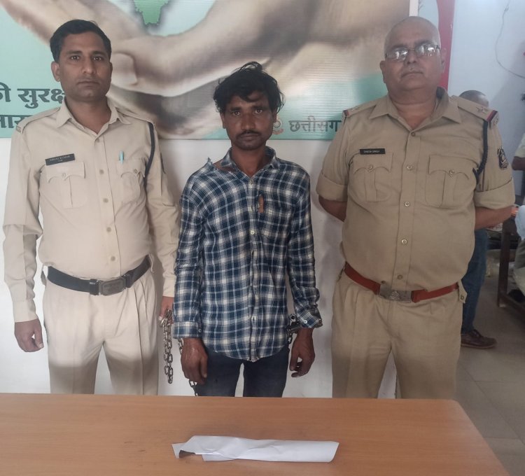 धारदार हथियार लेकर गुण्डागर्दी करने वाला आदतन बदमाश गिरफ्तार, चाकू लहरा कर फैला रहा था दहशत