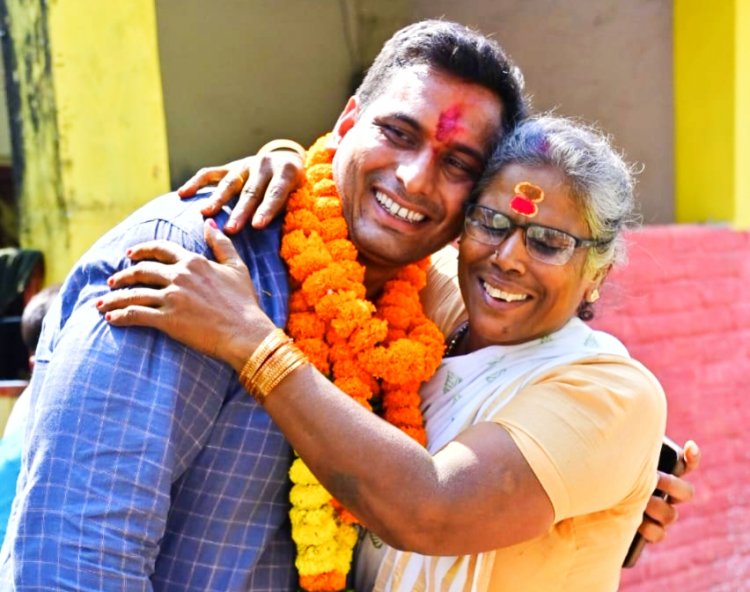बहनों-माताओं ने देवेंद्र यादव को दिया स्नेह और आशीर्वाद, विश्वास यात्रा को मिल रहा अकल्पनीय समर्थन