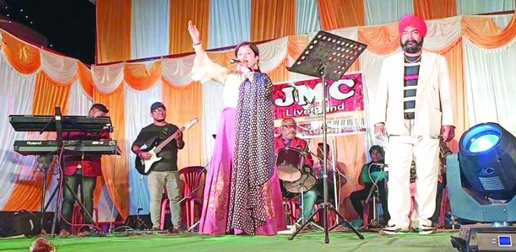 JMC लाइव बैंड भिलाई के कलाकारों ने शानदार प्रस्तुति से बांधा समा