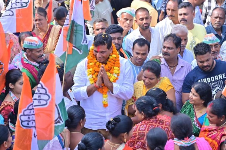 विधायक देवेंद्र यादव को मिल रहा मतदाताओं को समर्थन, भाजपा नेता हुए कांग्रेस में शामिल