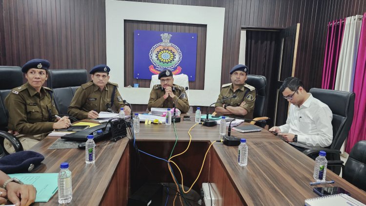 वरिष्ठ पुलिस अधीक्षक ने राजपत्रित अधिकारियों समेत थाना व चौकी प्रभारियों की ली क्राइम मीटिंग