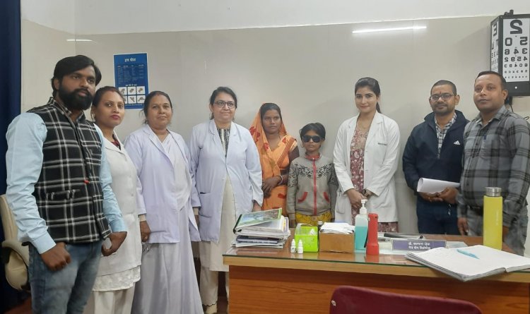जन्मजात मोतियाबिंद से पीड़ित बच्ची का जिला चिकित्सालय दुर्ग में हुआ सफल ऑपरेशन