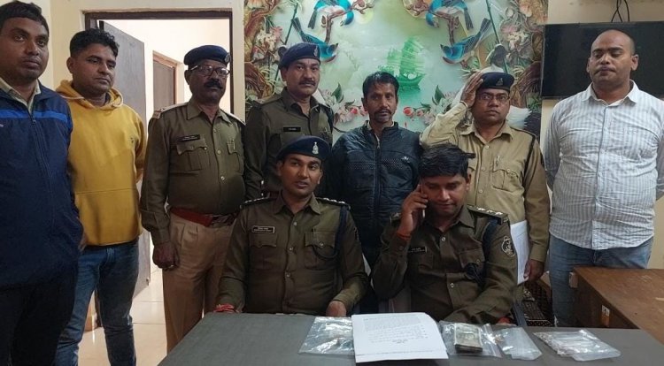 तांत्रिक गिरफ्तार, झाड़ फूंक के बहाने घर में प्रवेश कर जेवरात और नगदी कर देता था पार