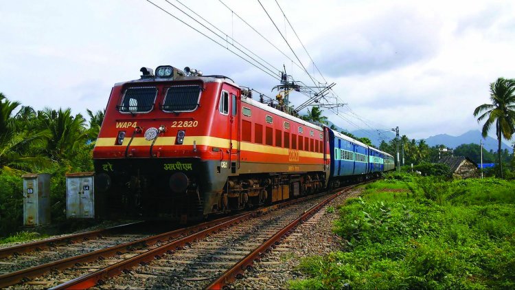 13 लोकल ट्रेनें और 8 एक्सप्रेस रद्द, परेशानी से बचने देखें रद्द ट्रेनों की सूची