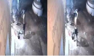 सड़क पर सामान डालने से मना करने पर पीट-पीटकर युवक की हत्या, देखें VIDEO