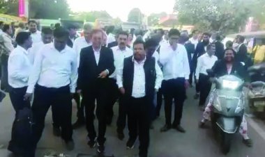 दुर्ग जिले की वकीलों ने एडिशनल एसपी के खिलाफ खोला मोर्चा, हटाने की मांग