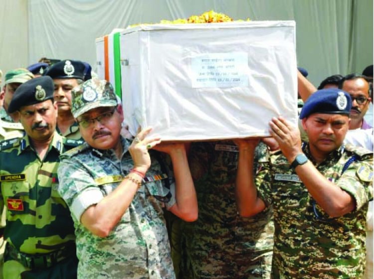 बस्तर फाइटर के शहीद जवान को दी गई श्रद्धांजलि