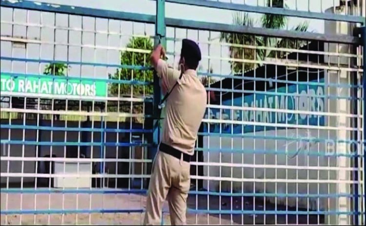 भिलाई में बड़ी कार्रवाई, नेहरू नगर बटालियन के सामने स्थित 20 दुकानों को कोर्ट के निर्देश पर किया गया सील