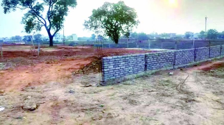 सरकारी जमीन फर्जीवाड़ा मामले में नजूल अधिकारी, दो आरआई और बाबू पर एफआईआर दर्ज