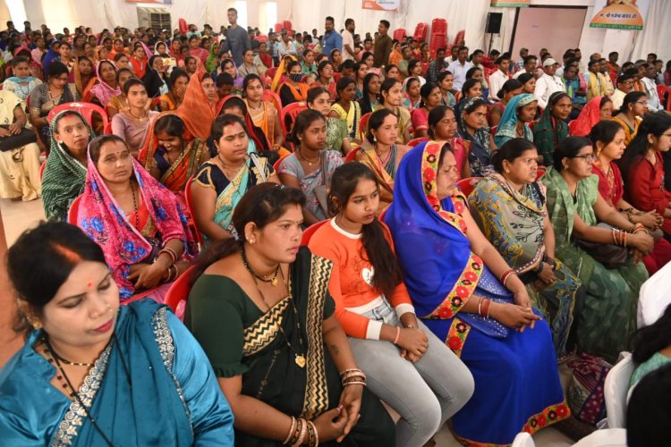 राष्ट्रीय निगम योजना की मदद से शिक्षित बेराजगारों को मिला स्वरोजगार
