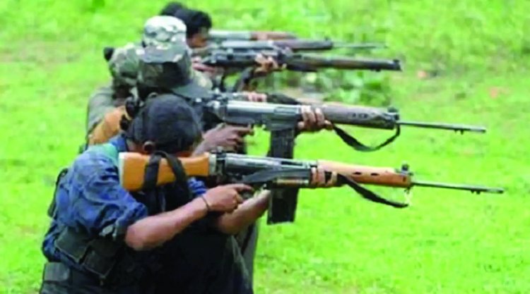मुठभेड़ में 2 नक्सली ढेर, हथियार और विस्फोटक सामान भी बरामद