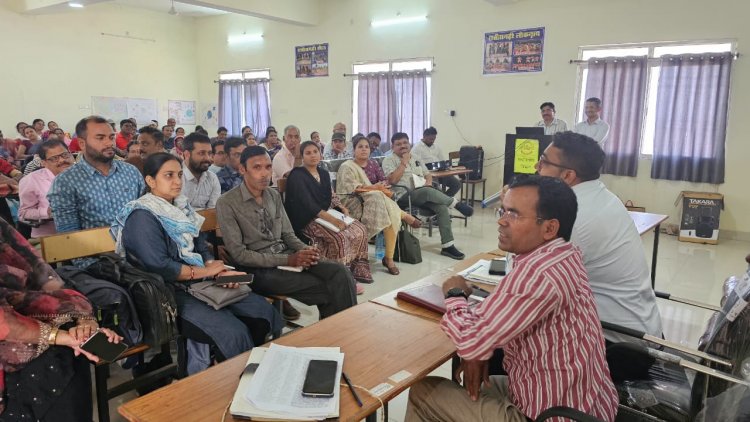 एआरओ ने ली सहायक रिटर्निंग ऑफिसर, सेक्टर ऑफिसर, सुपरवाइजर, बीएलओ की बैठक