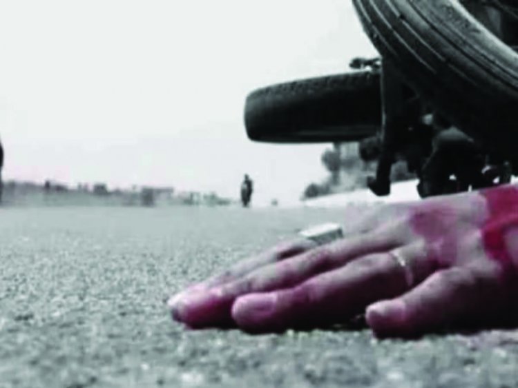 शादी की खुशियां मातम में बदली, कार्ड बांटने निकले 2 भाइयों की सड़क हादसे में मौत