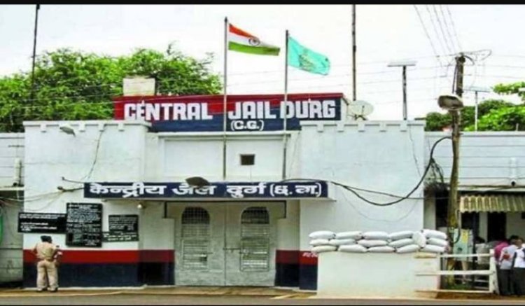 दुर्ग जेल में सुबह-सुबह पुलिस का छापा, मोबाइल से लेकर चाकू तक बरामद