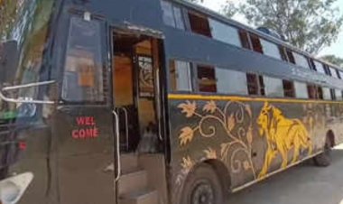 Video बस से 95 बच्चों को किया गया रेस्क्यू, मदरसे में लेकर जा रहे थे