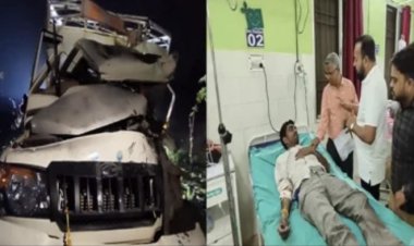 ट्रक में जा घुसी पिकअप, सड़क हादसे में 3 बच्चे सहित 9 लोगों की मौत