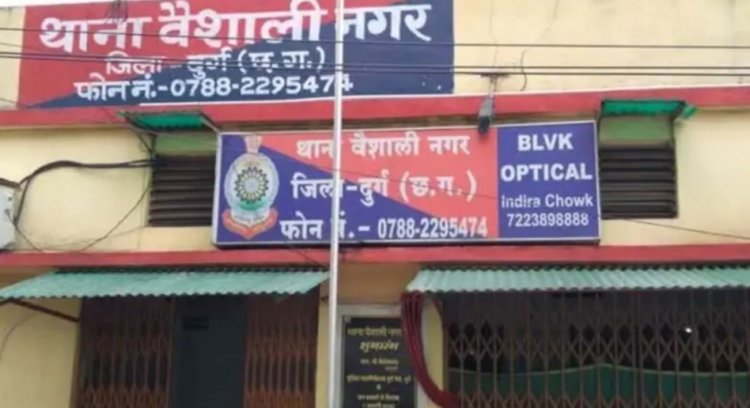 दिन दहाड़े दो घरों में लाखों की चोरी, चाचा-भतीजे के मकानों के टूटे ताले