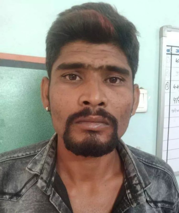 कलेक्टर ने इस बदमाश को किया जिला बदर