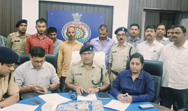 दुर्ग में अंतर राज्य चोर गिरोह का पर्दाफाश, UP से 4 गिरफ्तार, 2 किलो चांदी के ज्वेलरी सहित 20.25 लाख का सामान जब्त