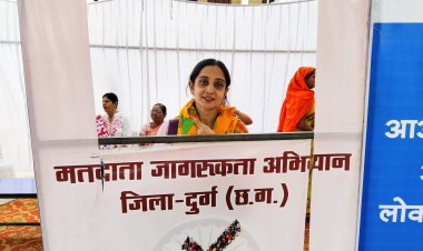 दुर्ग जिले में मतदान की झलकियां