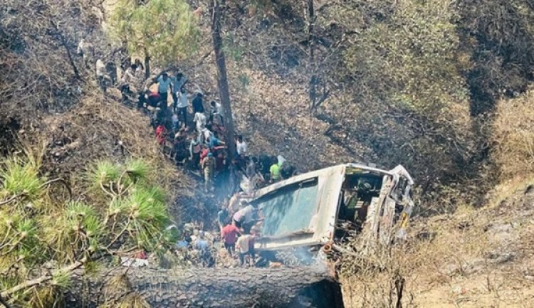 शिवखोड़ी धाम जा रही यात्रियों से भरी बस खाई में गिरने से 22 की मौत, 69 लोग घायल