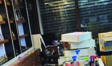 ज्वेलरी शॉप में सोने-चांदी के जेवर और नकदी समेत करीब 9 लाख रुपये की चोरी 